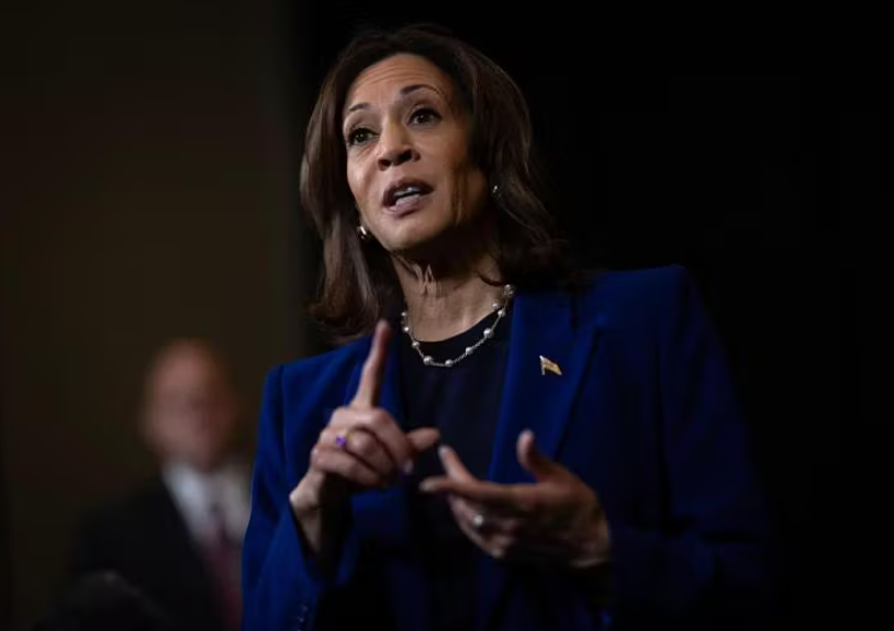 特朗普言论惹争议 哈里斯抨击维护女性权利